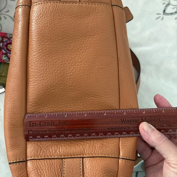 Vintage Fossil Tan Pebbled Leather Satchel w/ Key Fob - Picture 9 of 11